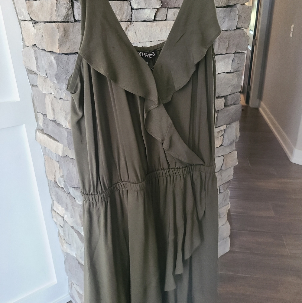 Express olive green dress